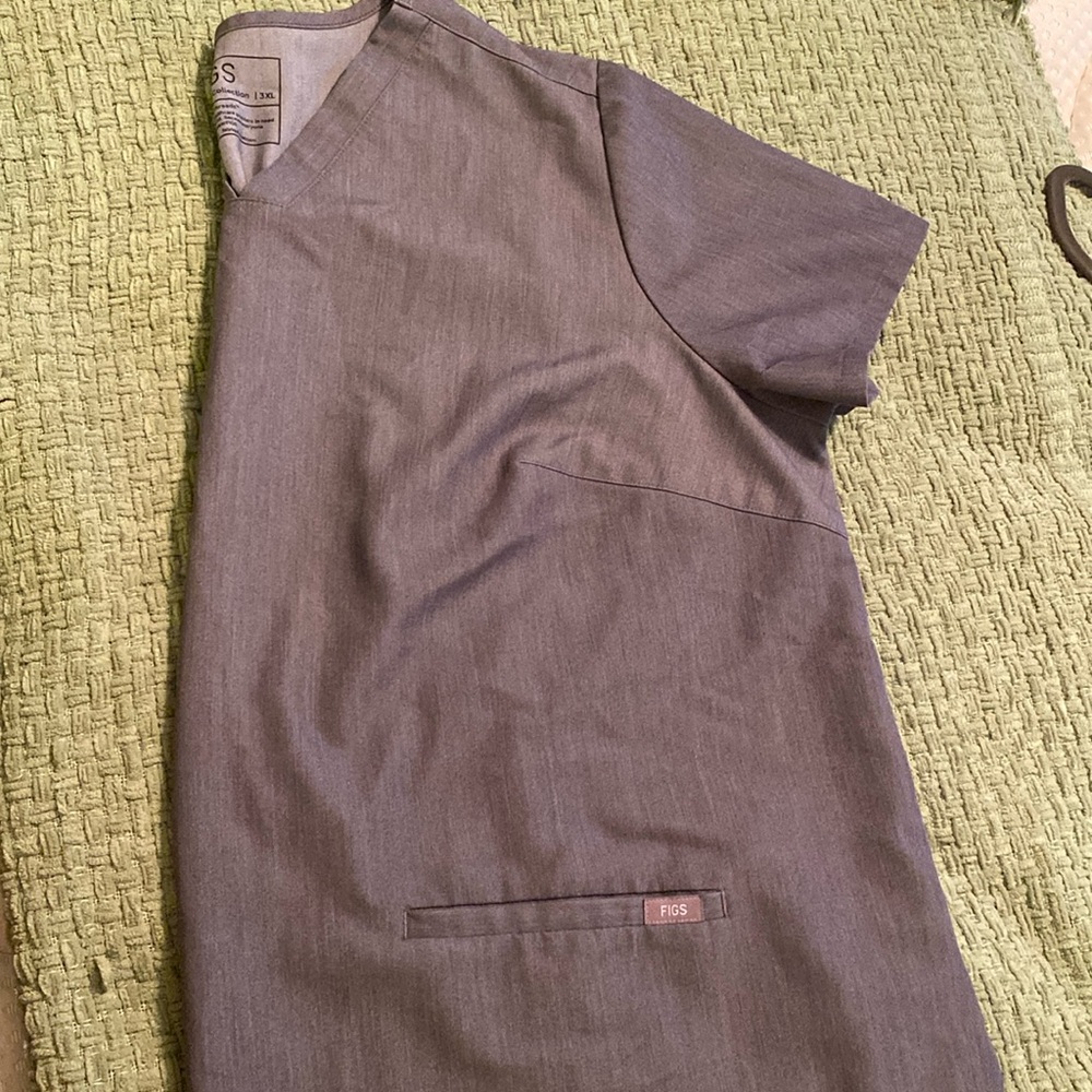 Figs Scrub Top